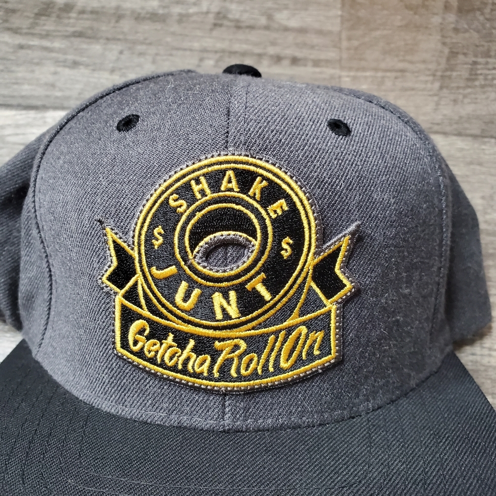 Snap back shake junt